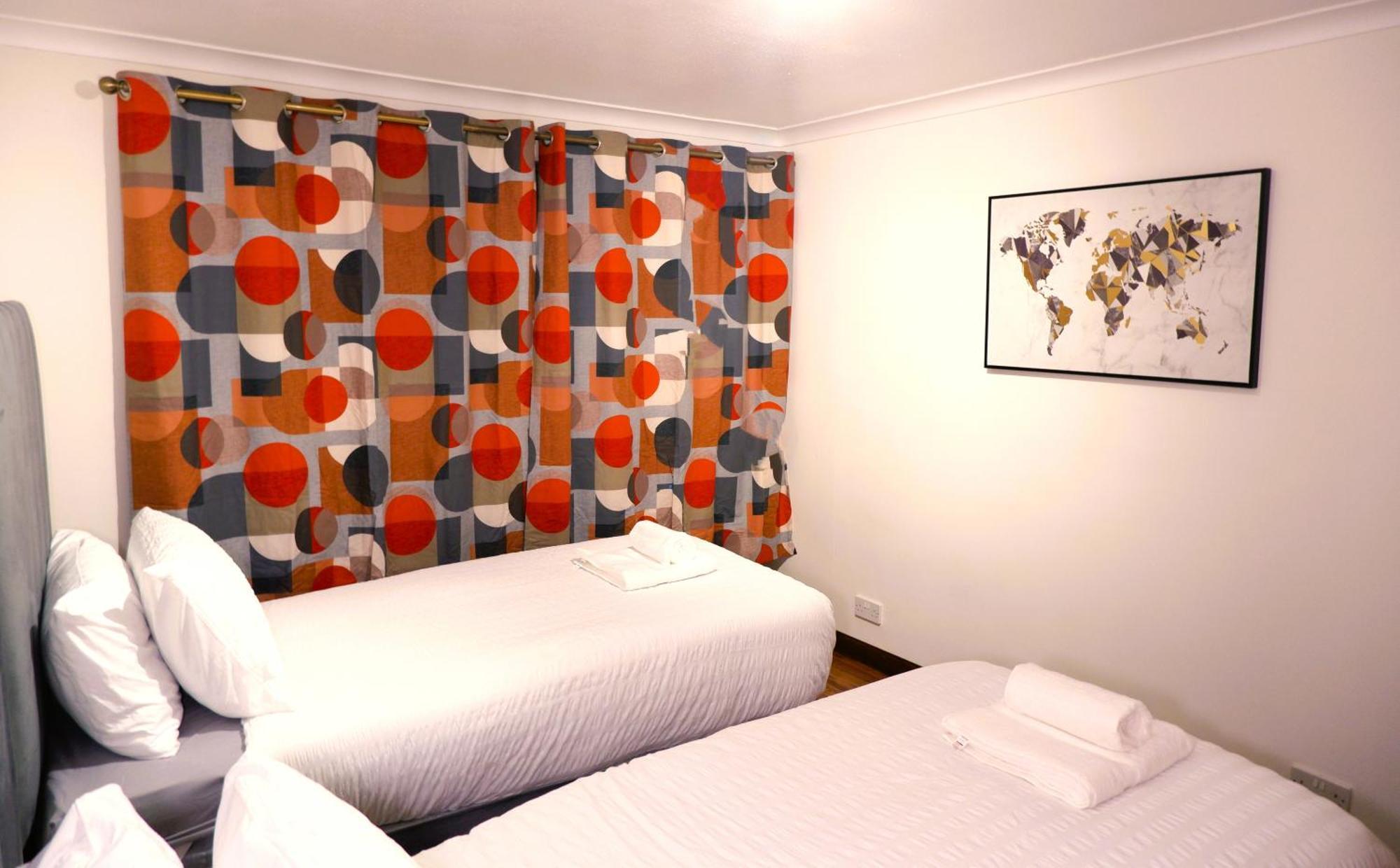 Dundridge Home - Morden Urban Living - Sleeps Up To 9 Guests & Private Parking For 2 Vehicles Bristol Exterior foto